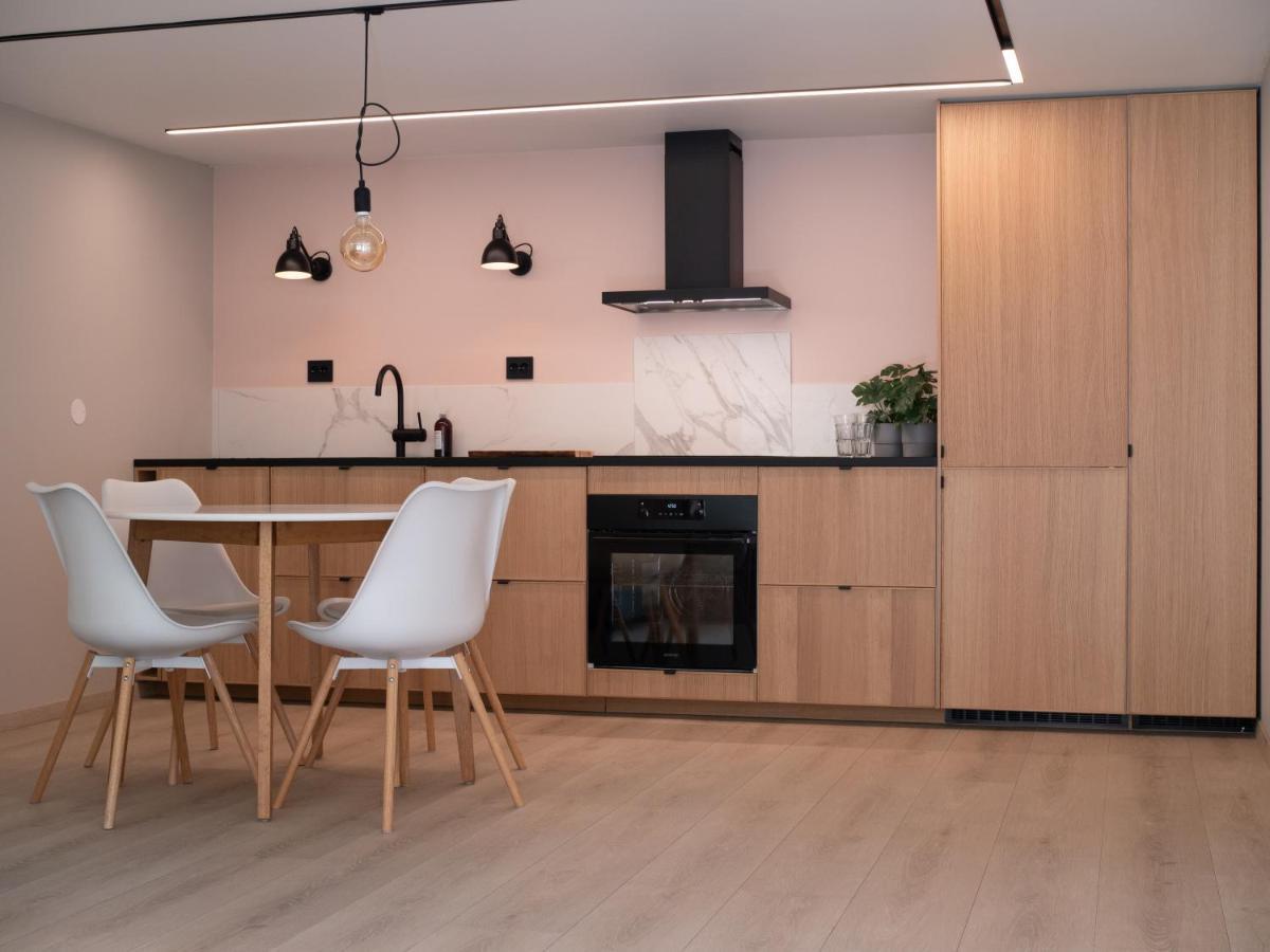 Tastefull And Modern Apartment With Parking Тромсё Экстерьер фото